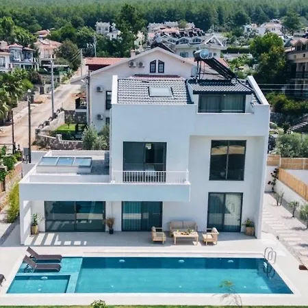 וילה Ion Indoor Heated Pool, Sauna, Jacuzzi, Underfloor Heating System פאטהיה