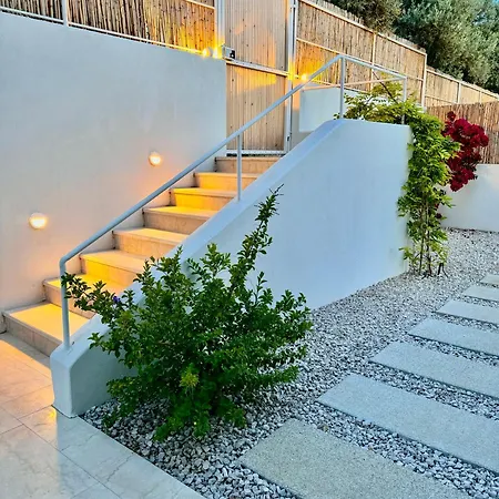 וילה Ion Indoor Heated Pool, Sauna, Jacuzzi, Underfloor Heating System *