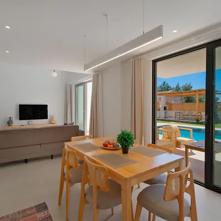 Ion Indoor Heated Pool, Sauna, Jacuzzi, Underfloor Heating System וילה *