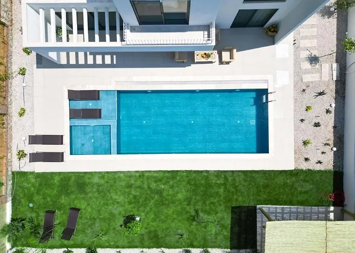 וילה Ion Indoor Heated Pool, Sauna, Jacuzzi, Underfloor Heating System *