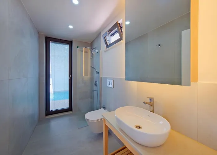 Ion Indoor Heated Pool, Sauna, Jacuzzi, Underfloor Heating System Вилла Фетхие