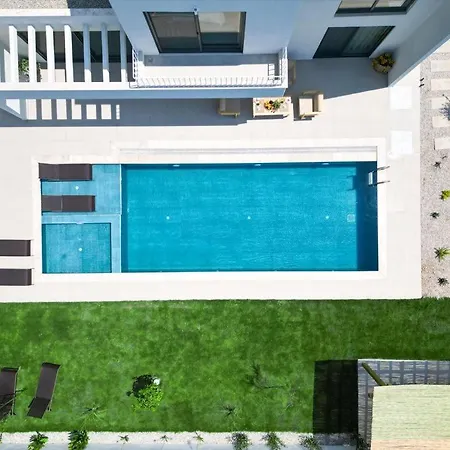 别墅 Ion Indoor Heated Pool, Sauna, Jacuzzi, Underfloor Heating System *
