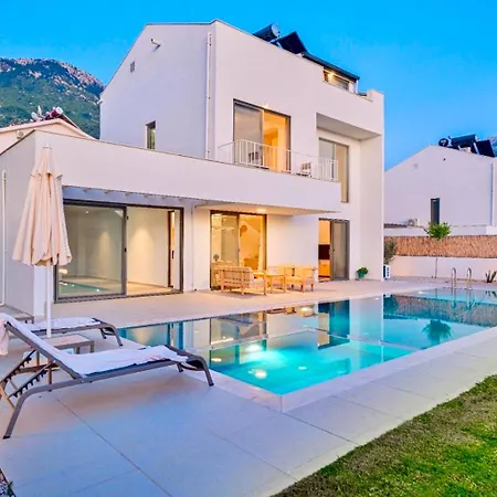 Ion Indoor Heated Pool, Sauna, Jacuzzi, Underfloor Heating System Villa *