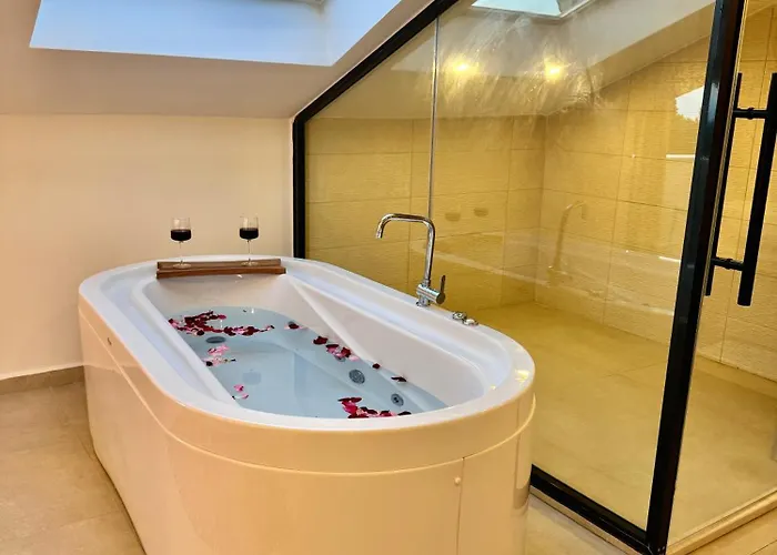 Ion Indoor Heated Pool, Sauna, Jacuzzi, Underfloor Heating System Villa