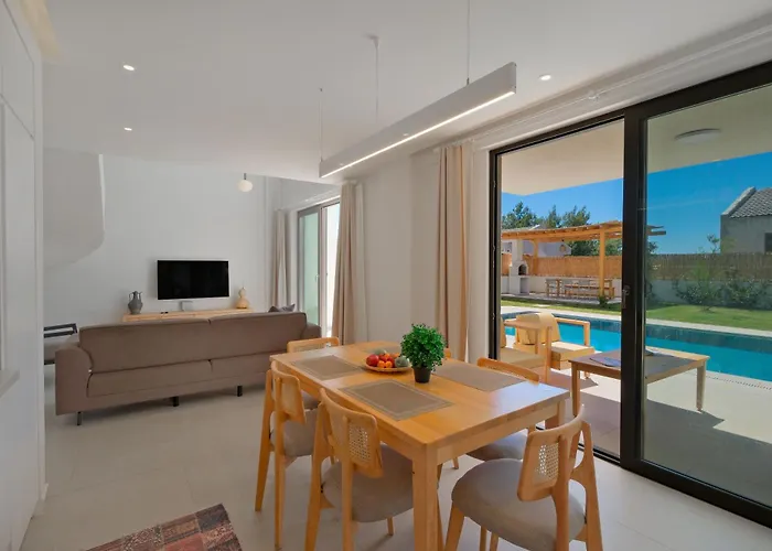 Ion Indoor Heated Pool, Sauna, Jacuzzi, Underfloor Heating System Villa *